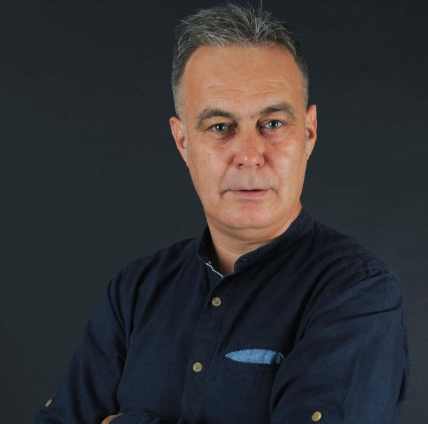 av Cristian Rusu