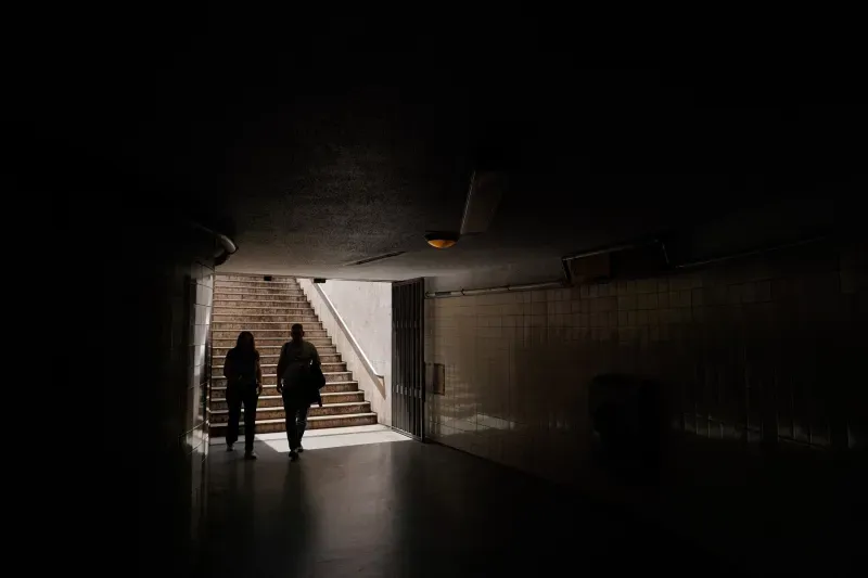 Stație de metrou din Lisabona în timpul penei de curent din 28 aprilie 2025. Foto: Stringer / Anadolu / ABACAPRESS