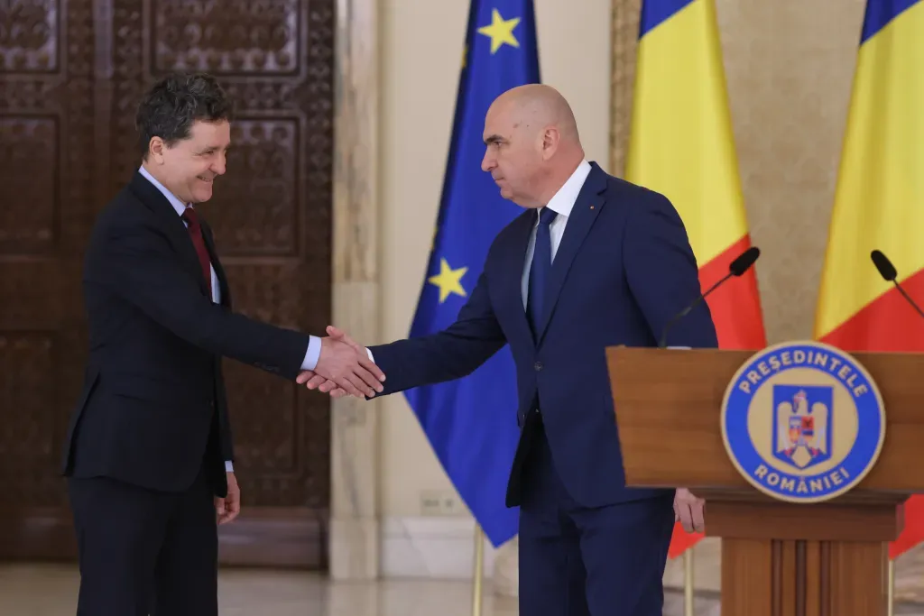 Nicușor Dan, președintele României, îl desemnează pentru funcția de prim-ministru pe Ilie Bolojan, la Palatul Cotroceni din București, 20 iunie 2025. Inquam Photos / George Călin