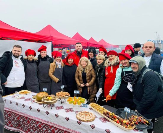 Foto: Festivalul-Concurs „D'ale Porcului”