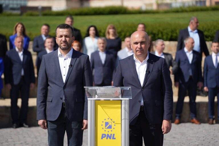 PNL Bihor și-a prezentat sâmbătă, 27 aprilie 2024, echipa de consilieri locali și județeni