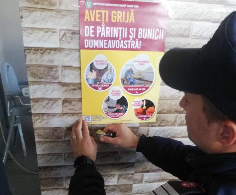 Octogenară salvată de pompieri