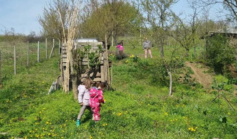 Elevii și preșcolarii intră în vacanța de primăvară