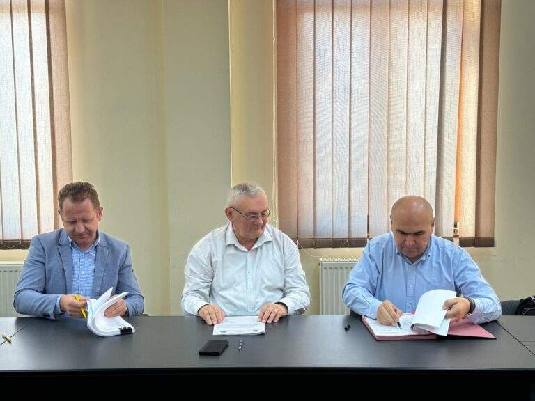 Ilie Bolojan a semnat contractul pentru construirea Parcului Industrial Aleșd