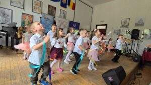 1 Iunie, sărbătorit în avans de Asociația Pro Bambini - 08