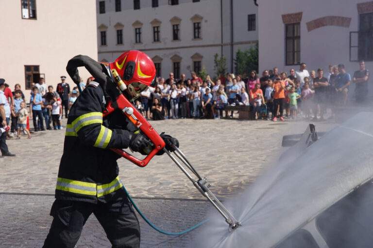 Activități de Ziua Copilului organizate de pompierii bihoreni