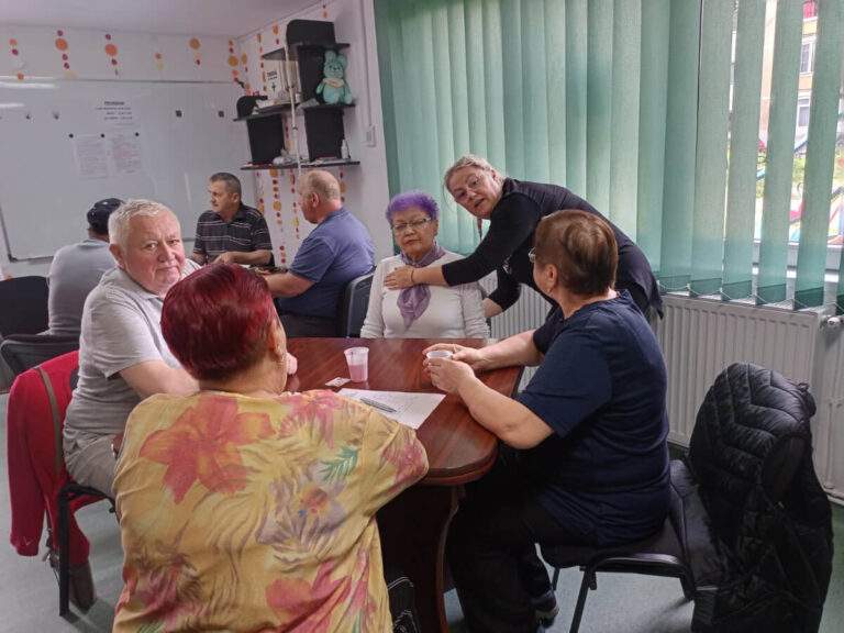 Activități de socializare pentru persoanele vârstnice