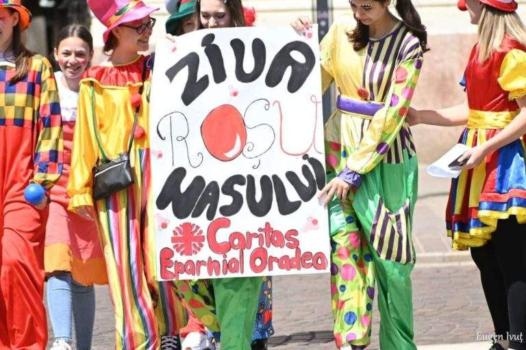 Au împărțit zâmbete, veselie și baloane colorate