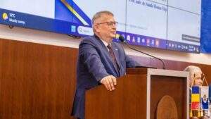 Profesori-premiati-de-conducerea-Universitatii-din-Oradea-03