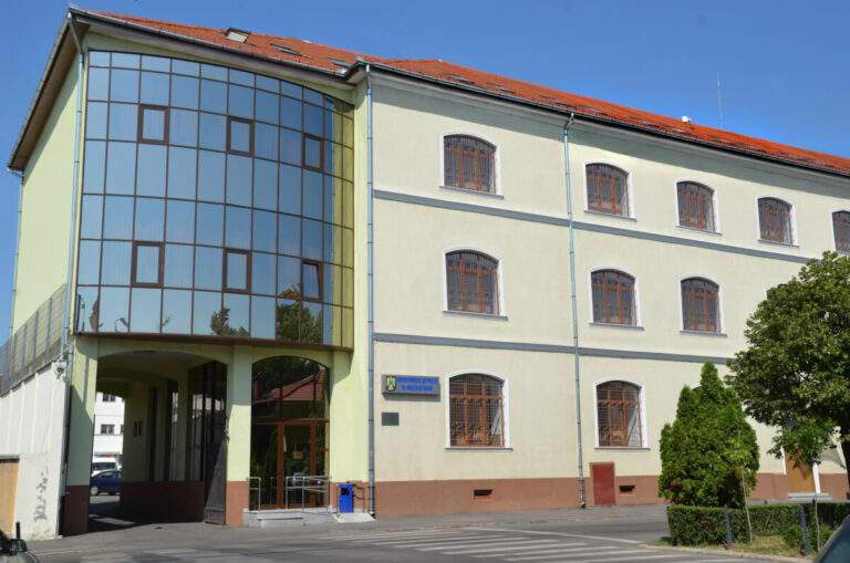 Poliția din Bihor scoate la concurs trei posturi de ofițer de poliție, prin încadrare din sursă externă