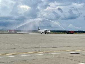 Inaugurare oficială. Prima cursă Varșovia-Oradea a aterizat pe Aeroportul Internațional Oradea-01