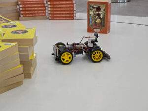 Pe podium la ediția a II-a a concursului „RoboDon” - 09