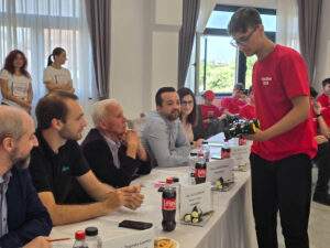 Pe podium la ediția a II-a a concursului „RoboDon” - 13