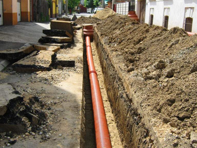 Un șantier numit Oradea: Rețelele de apă și canalizare vor fi înlocuite pe 12 străzi din Oradea