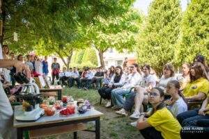 Știință prin culoare și artă la Don Orione-08