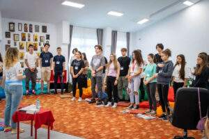 Elevii de 10 au învățat să gestioneze stresul și păstreze echilibrul între performanță și bunăstare emoțională-01