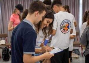 Elevii de 10 au învățat să gestioneze stresul și păstreze echilibrul între performanță și bunăstare emoțională-03