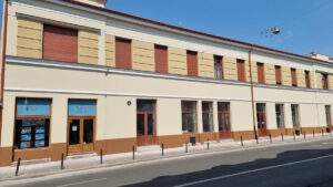 Fațada imobilului din Piața Unirii nr 7, reabilitată-01