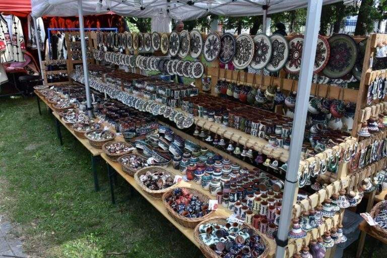 Târgul Meșterilor Populari, în Parcul Muzeului Țării Crișurilor