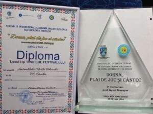 Trofeul Festivalului Internațional de Folclor de la Vatra Dornei a fost câștigat de „Florile Bihorului”-01