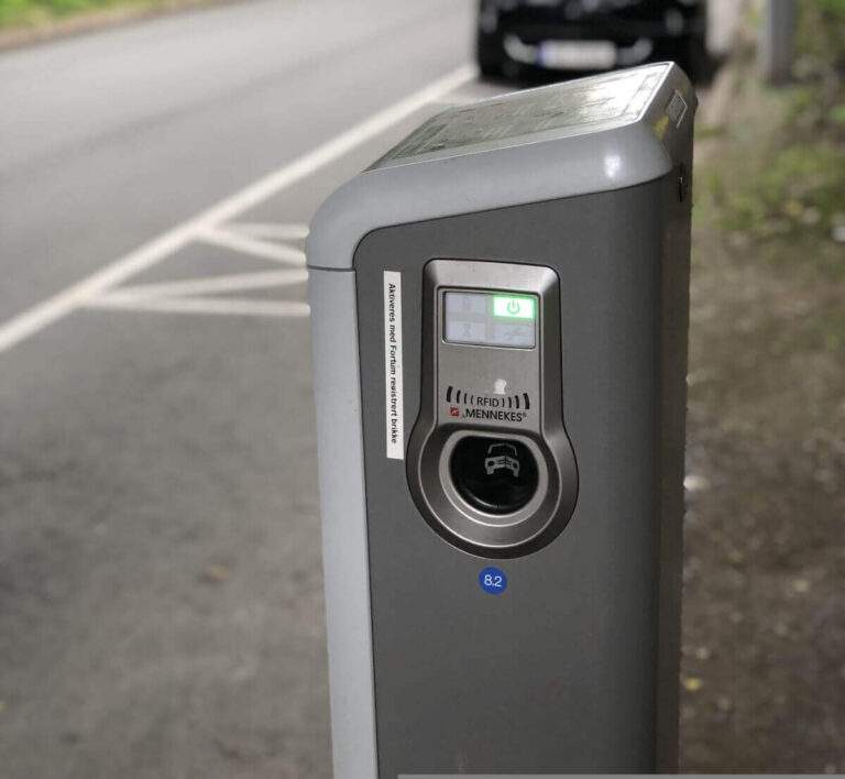 Licitație pentru achiziția de microbuze școlare electrice
