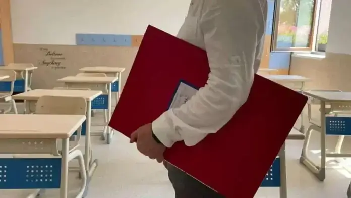 Examen la 38 de discipline