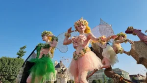 Carele alegorice au sosit în Piața Unirii din Oradea-07