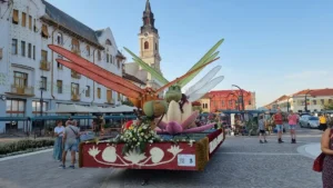 Carele alegorice au sosit în Piața Unirii din Oradea-10