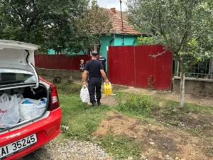 ISU-Pompierii bihoreni alături de cei șase copii ai unei familii greu încercate de soartă-02