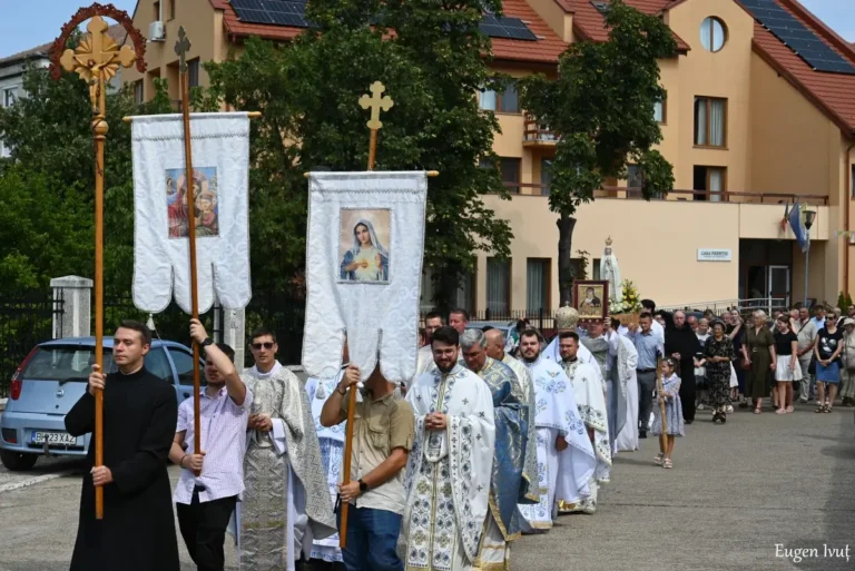 FOTO – Maica Domnului a fost cinstită la Mănăstirea Franciscană de sărbătoarea Adormirii sale (2024)