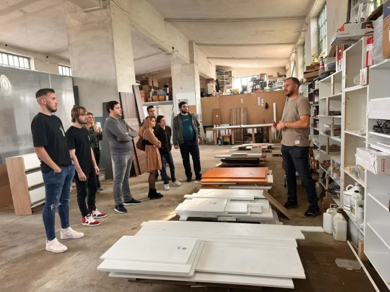 Antreprenorii viitorului au fost provocați să ia parte la un work-shop interactiv