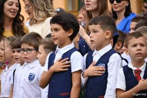Ceremonie plină de culoare și emoție la Liceul Greco-Catolic „Iuliu Maniu” din Oradea