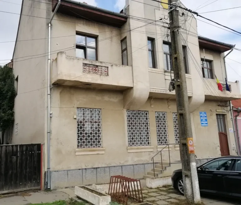 Consiliul Județean Bihor organizează licitație pentru închirierea a două spații comerciale în Săcueni