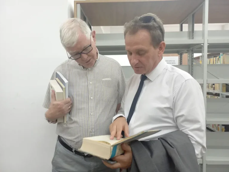 Profesorul Dennis Deletant, impresionat de Universitatea din Oradea