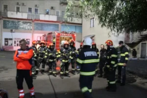 ISU-Incendiu, urmat de evacuarea secției de maximă siguranță de la Penitenciarul Oradea (simulare)-02