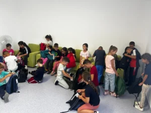 Început de an școlar plin de surprize pentru copiii din Centrele de Zi-02