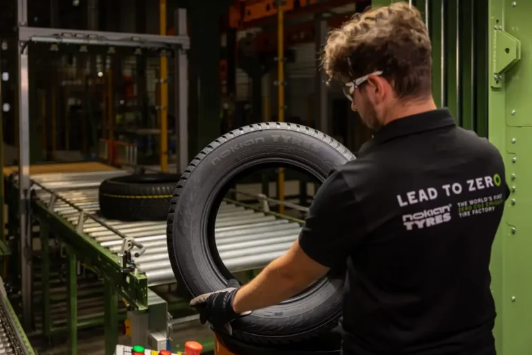 Fabrica Nokian Tyres din Oradea, inaugurată joi. 90% din fabrică este automatizată. Vezi cum arată