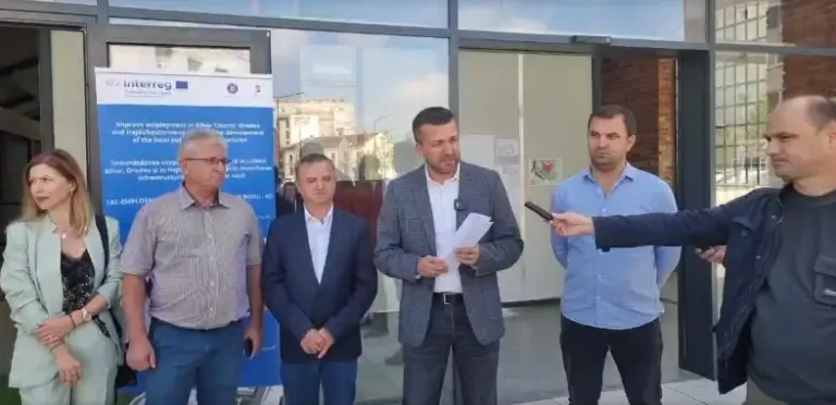 Noua hală din Piața Cetatea Oradea, inaugurată. Urmează construcția parcării subterane