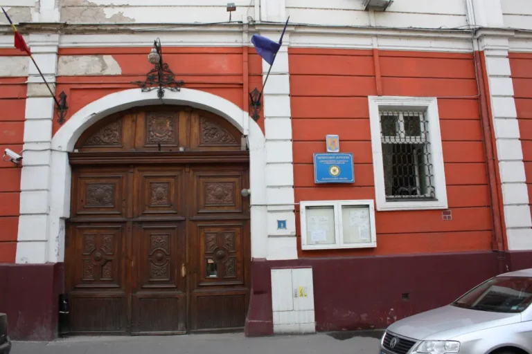 Incident tragic în Penitenciarul Oradea. Un adolescent de 15 ani și-a luat viața