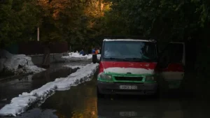 Satele din nordul Budapestei, sub ape-01