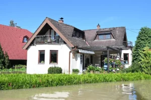 Satele din nordul Budapestei, sub ape-04