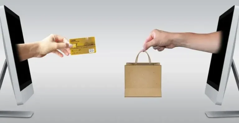 ATENȚIE CE PRODUSE CUMPĂRAȚI! Românii fac peste 10.000 de comenzi zilnic pe site-urile Shein și Temu!