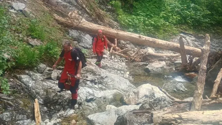 Salvamont: Evitați drumețiile în zilele următoare