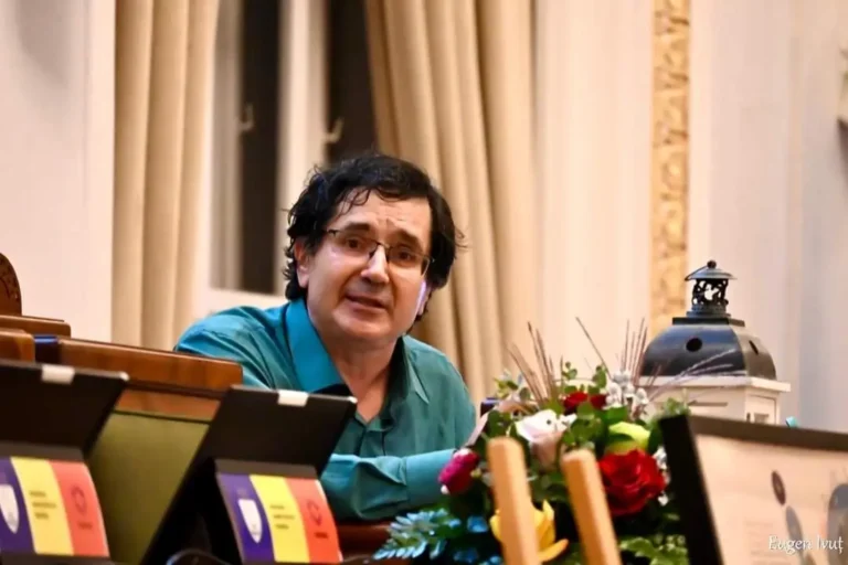 „Mi-a fost greu să selectez din mulţimea de amintiri şi de experienţe”. Incursiune în lumea elitei româneşti din exil, cu scriitorul Cristian Bădiliţă