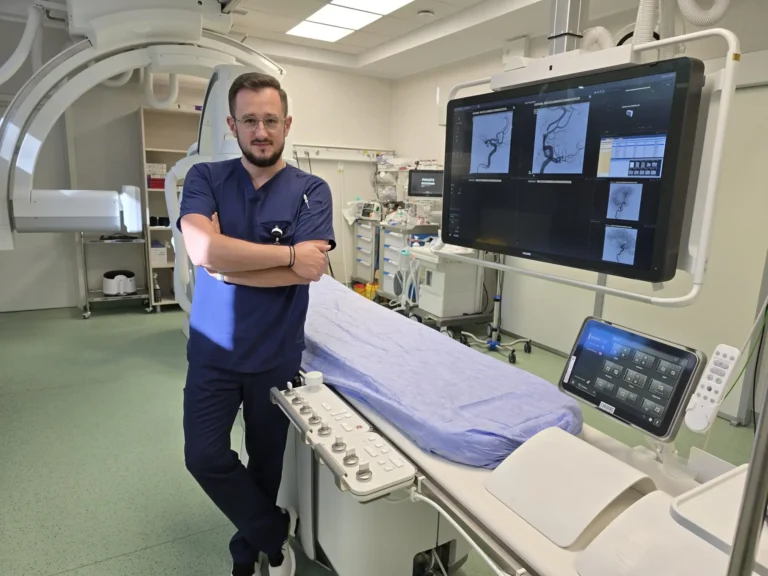 Povestea unui medic român care a lăsat Franța pentru a salva vieți în Bihor. Dr. Dan Mihoc: „Alegeți cu inima! Doar așa puteți să faceți eforturi, uneori supraomenești, fără să simțiți că pierdeți ceva făcând asta”