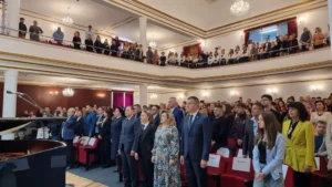 Elevii cu rezultate excelente la olimpiade și concursuri, premiați de Primărie-02 Foto: PMO