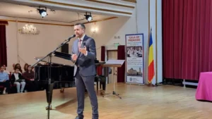 Elevii cu rezultate excelente la olimpiade și concursuri, premiați de Primărie-08