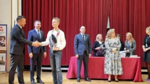 Elevii cu rezultate excelente la olimpiade și concursuri, premiați de Primărie-15