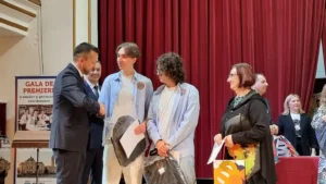 Elevii cu rezultate excelente la olimpiade și concursuri, premiați de Primărie-33