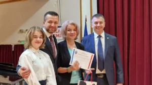 Elevii cu rezultate excelente la olimpiade și concursuri, premiați de Primărie-50